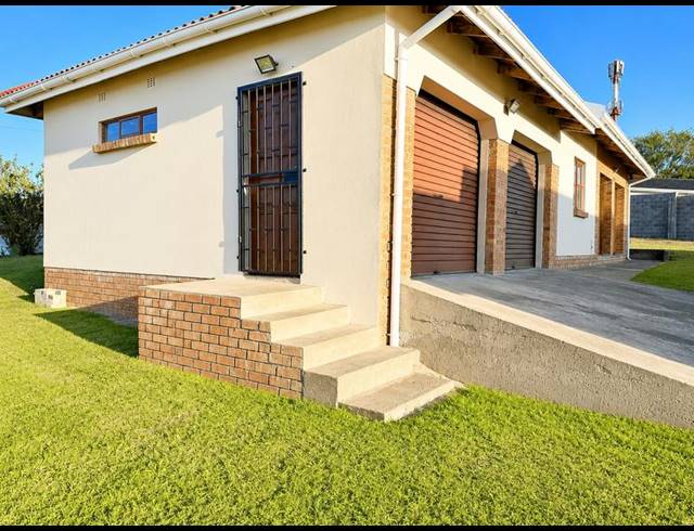 5 BEDROOM HOUSE FOR SALE IN SIDWADWA